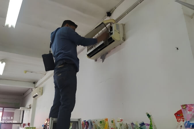 Sửa máy lạnh đường Thành thái Quận 10