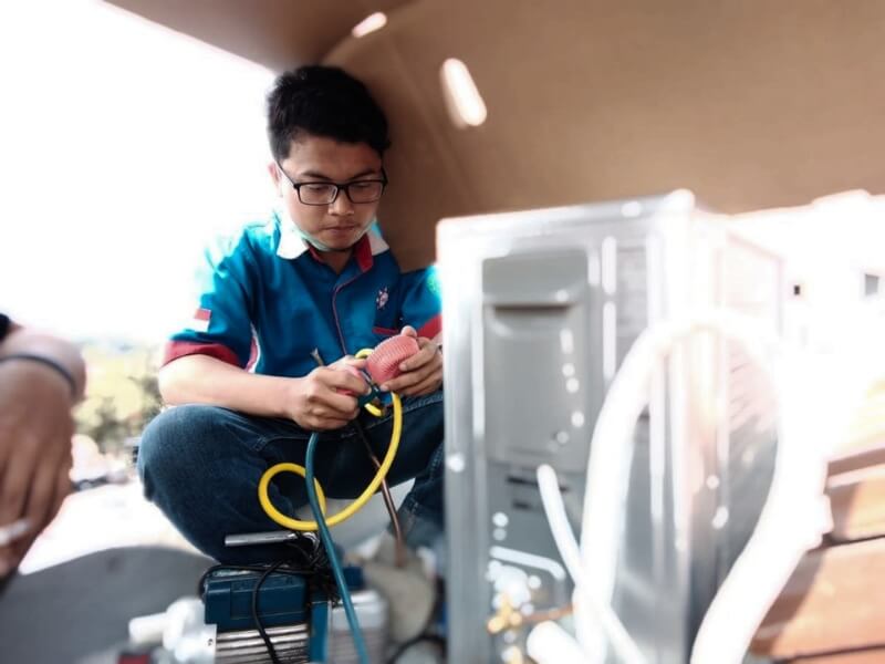 Kiểm tra bảo trì máy lạnh tại quận 10