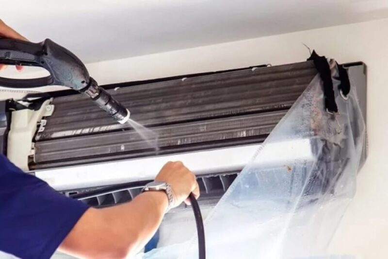 Hãy thường xuyên làm sạch giàn lạnh